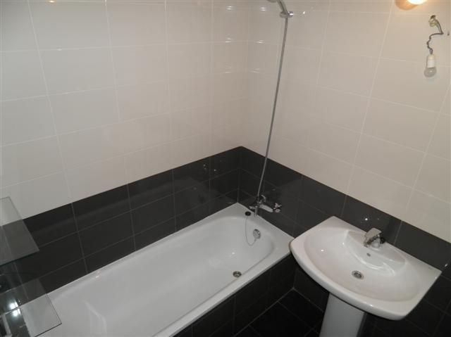 C/ CARNICEROS, Nº 28  1ºD