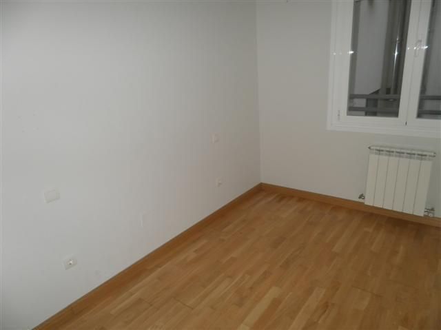 C/ CARNICEROS, Nº 28  1ºD