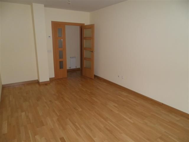 C/ CARNICEROS, Nº 28  1ºD