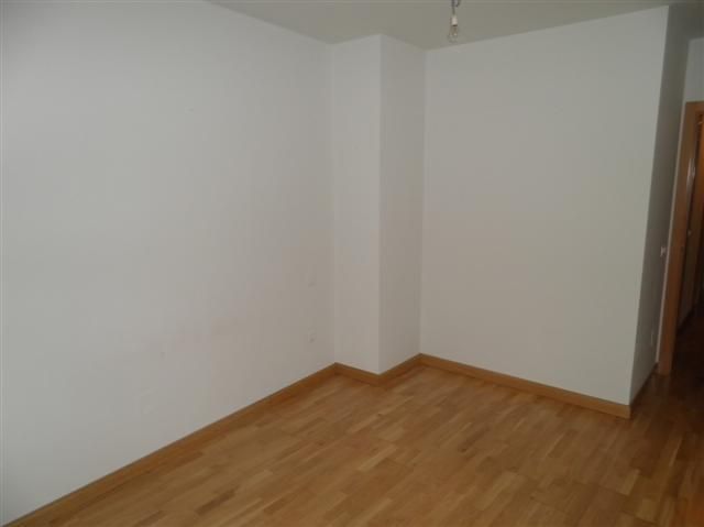 C/ CARNICEROS, Nº 28  1ºD