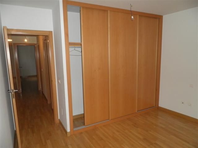 C/ CARNICEROS, Nº 28  1ºD